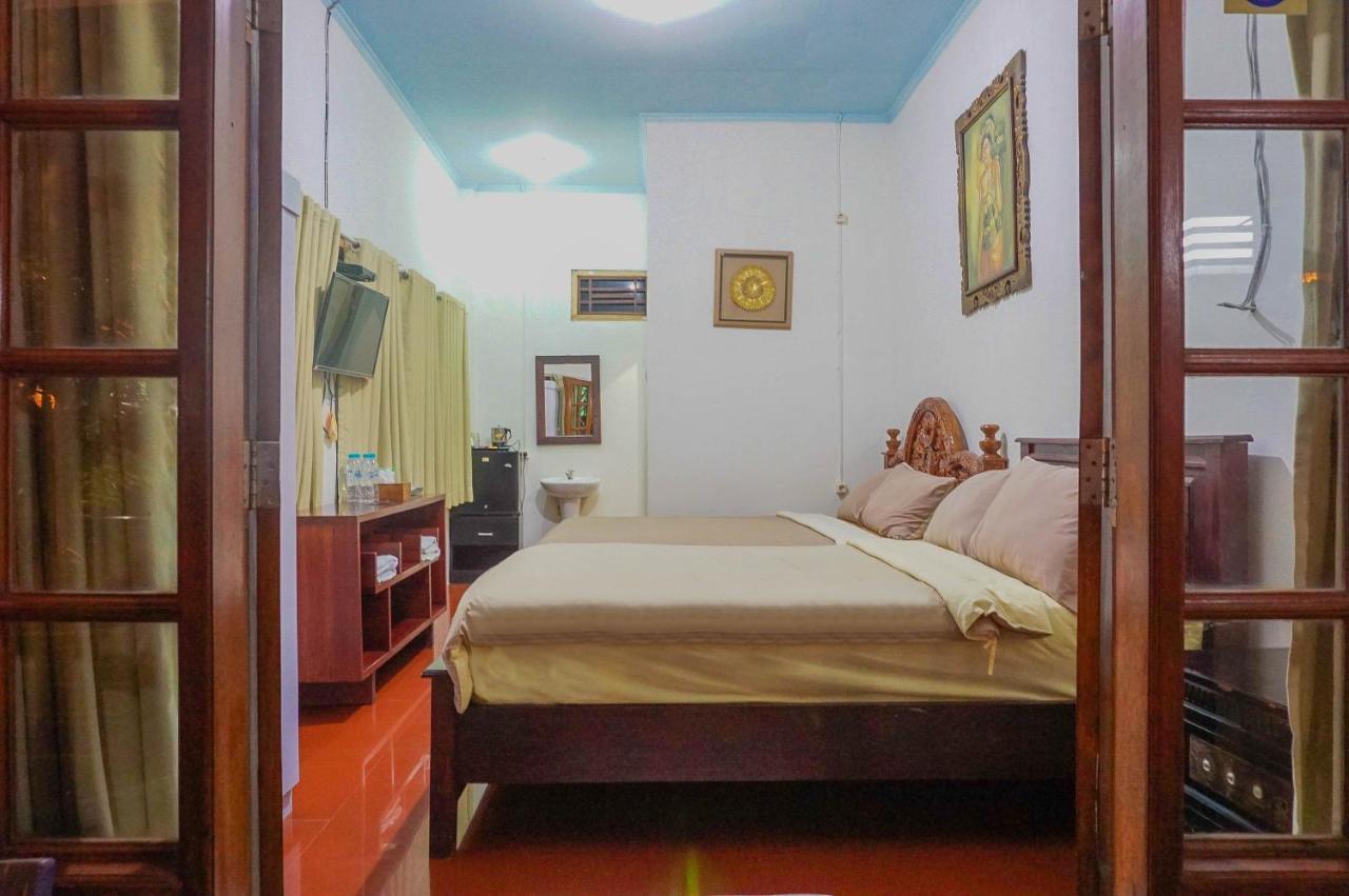 Wisma Pulau Merah Pasanggaran Exterior foto